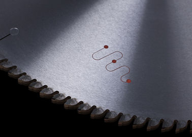 Пластмасса резца/алюминиевое лезвие круглой пилы вырезывания с Сератизит наклоняют 450ММ